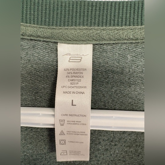 Activ8 Green Camouflage Print Long Sleeve Sweater, Woman Size Large - Picture 4 of 7